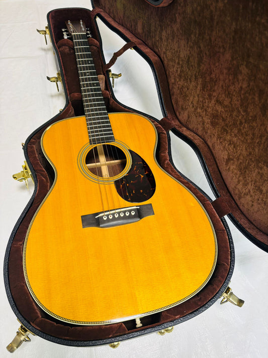 Martin OM-28V (Pre-owned) 2009 - Mint
