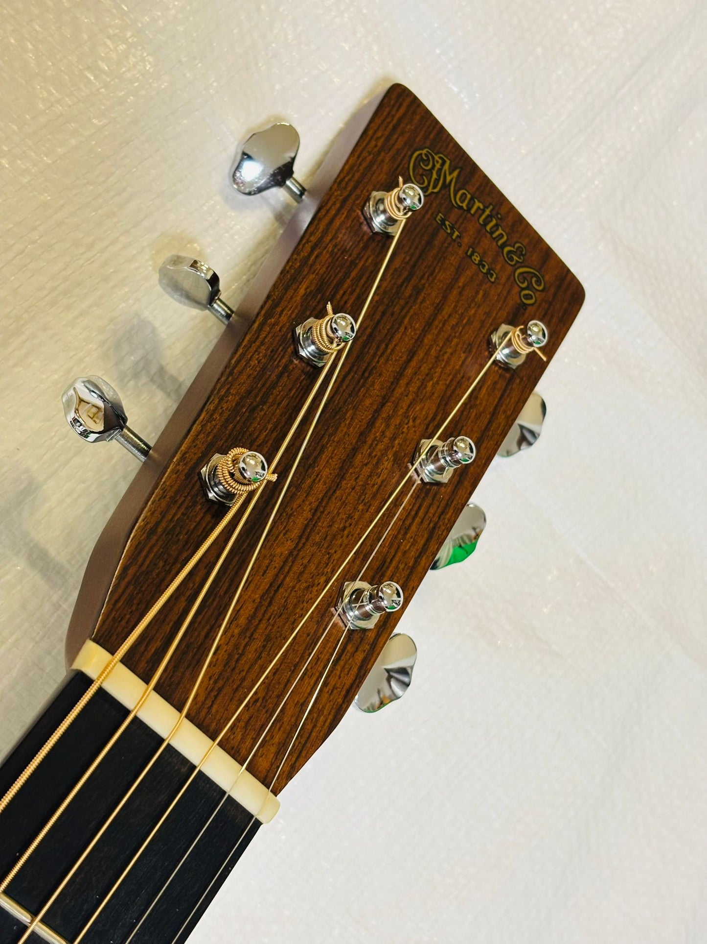 Martin OM-28V Vintage Series Sunburst (Pre-owned) 2000