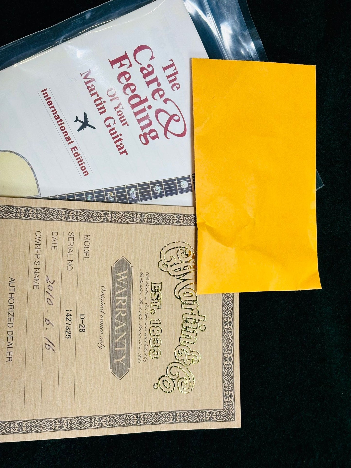 Martin D-28 ( Pre-owned) 2010 Martin pickup