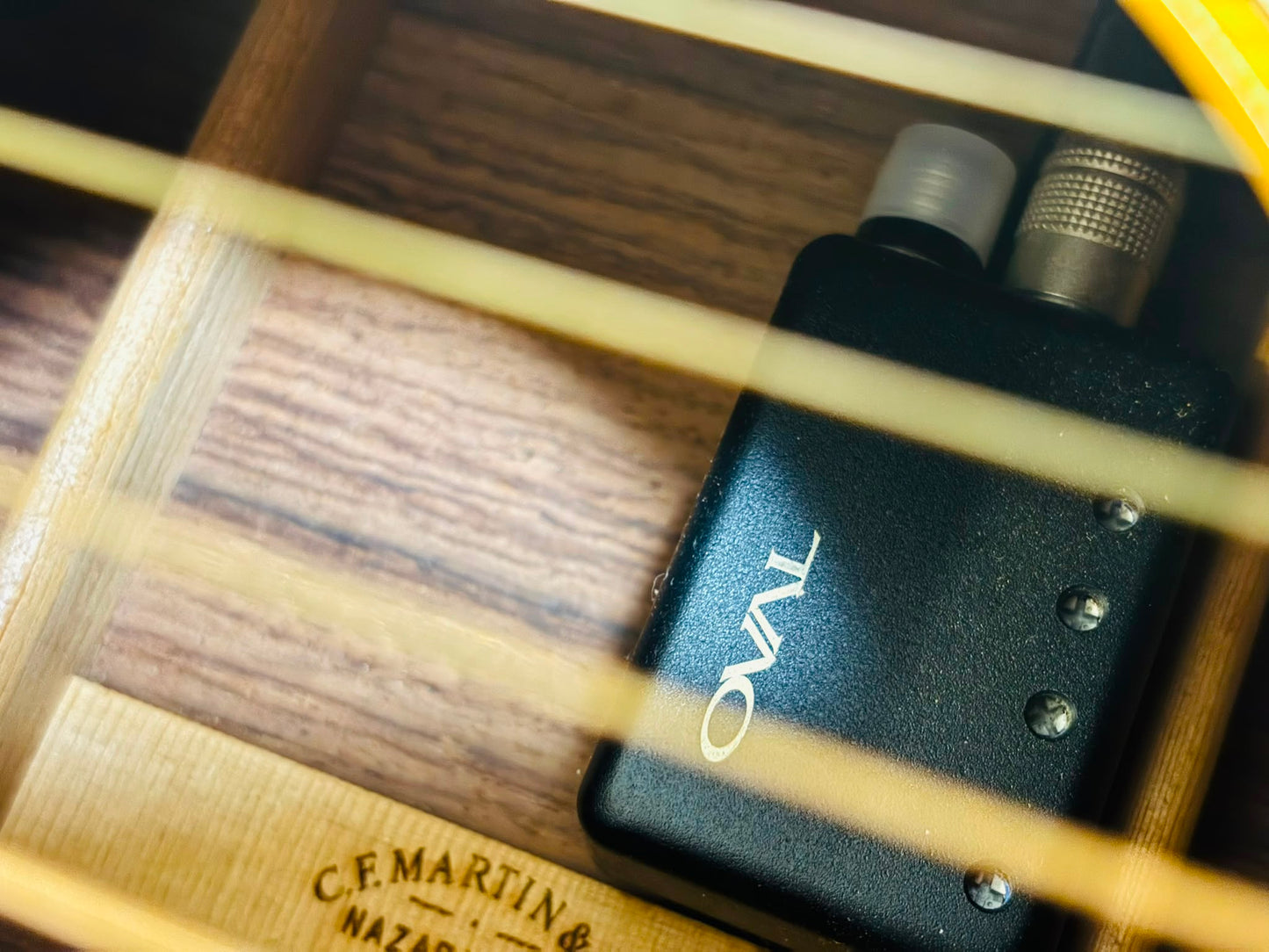 Martin OM-28V Vintage Series 2013 - Oval active pickup
