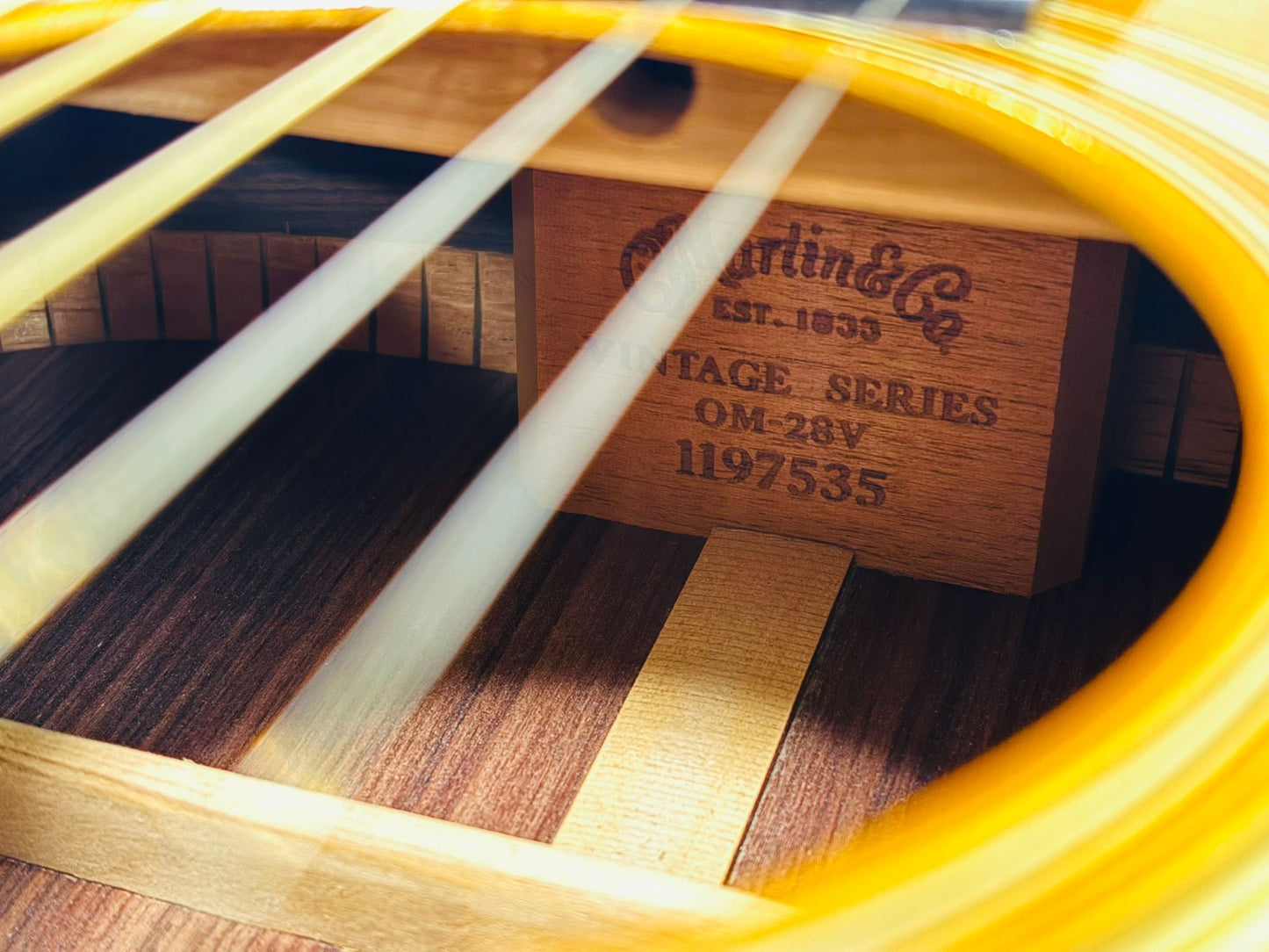 Martin OM-28V (Pre-owned) 2005