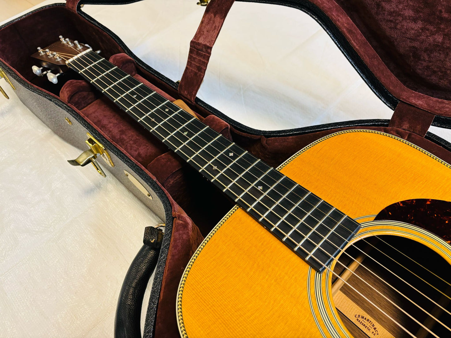 Martin HD-28V Vintage Series (Pre-Owned) 2014  LR Baggs M1pickup