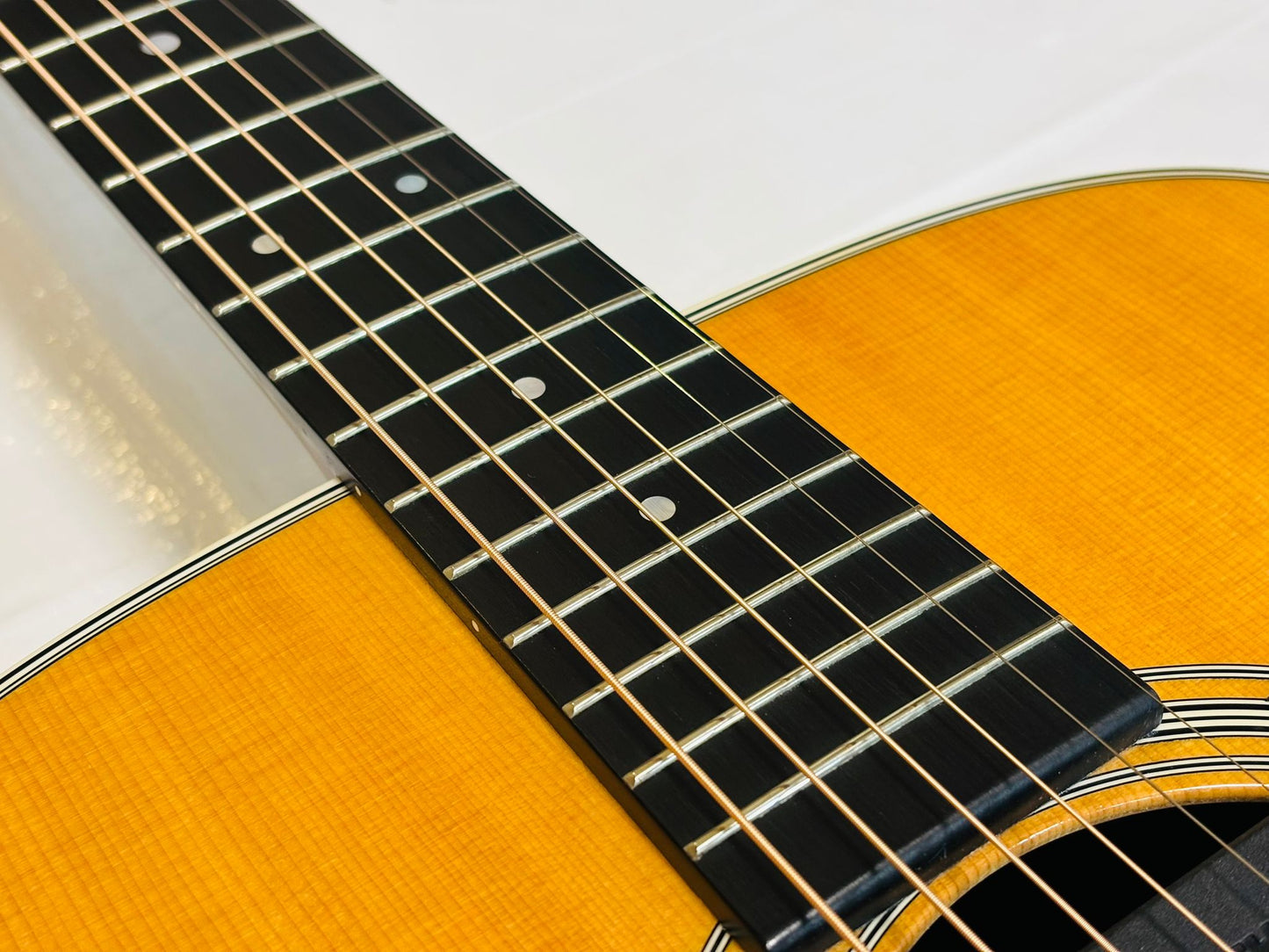 Martin D-28 (Pre-owned) 2005