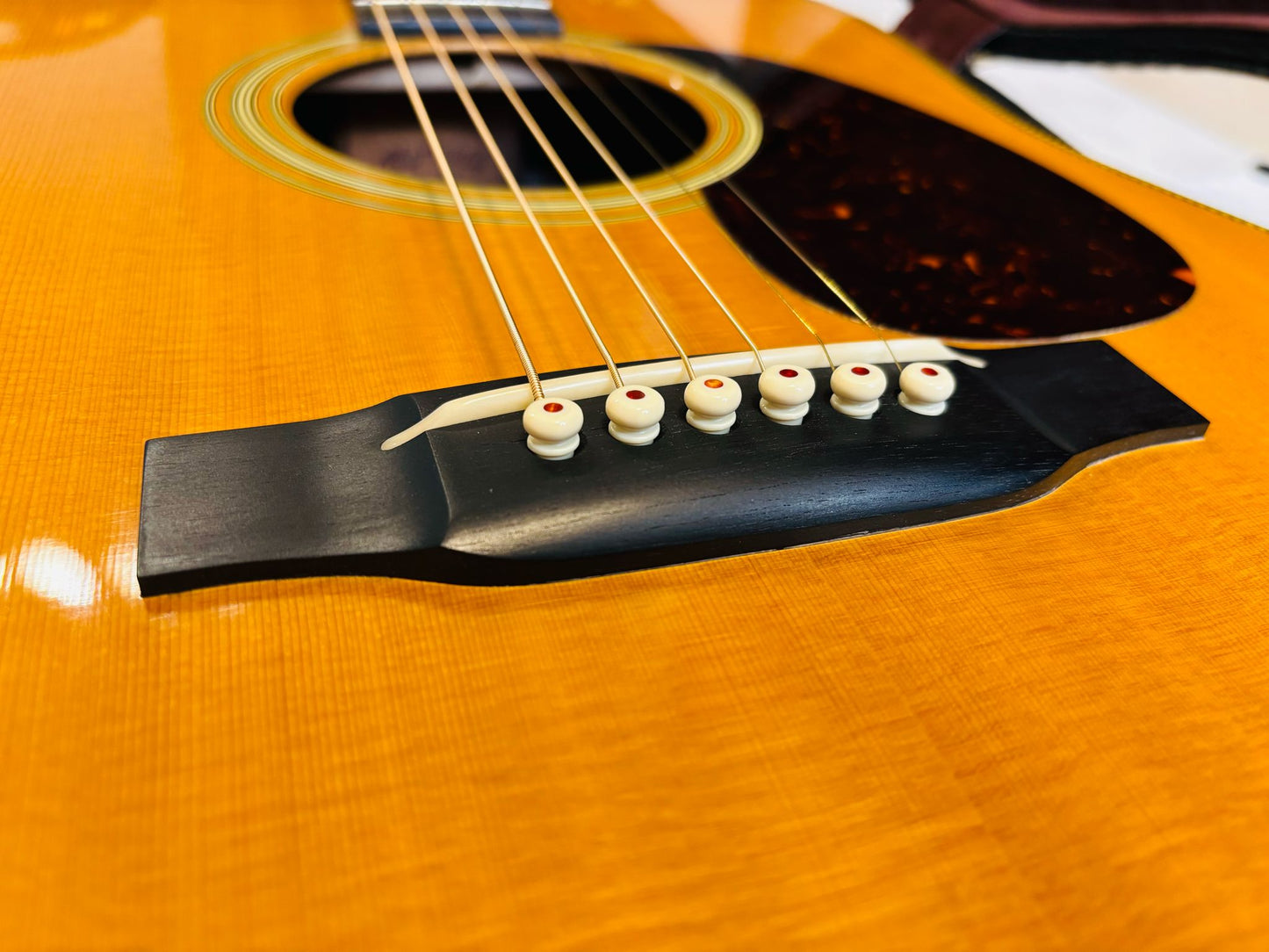 Martin HD-28V Vintage Series (Pre-Owned) 2014  LR Baggs M1pickup